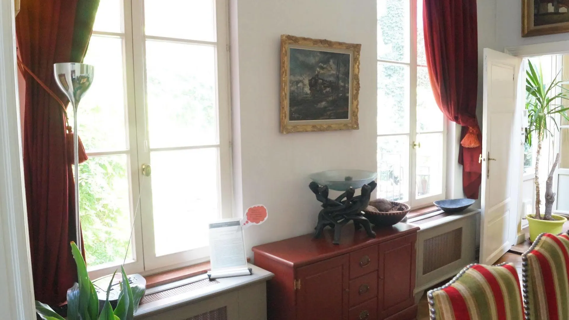 The Captaincy Guesthouse Brussels