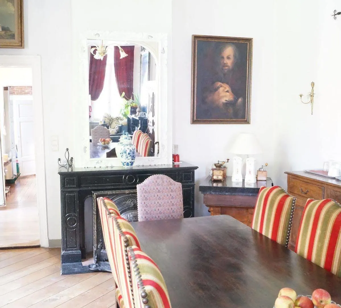 The Captaincy Guesthouse Brussels Belgium