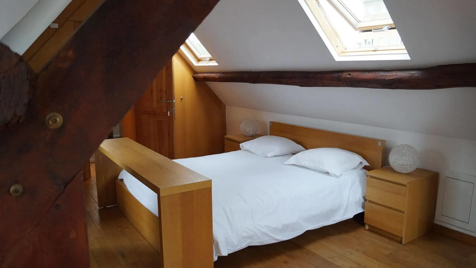 *** Hotel The Captaincy Guesthouse Brussels Belgium