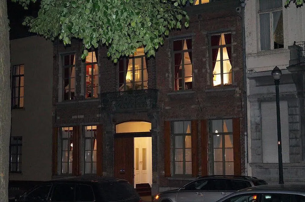 The Captaincy Guesthouse Brussels