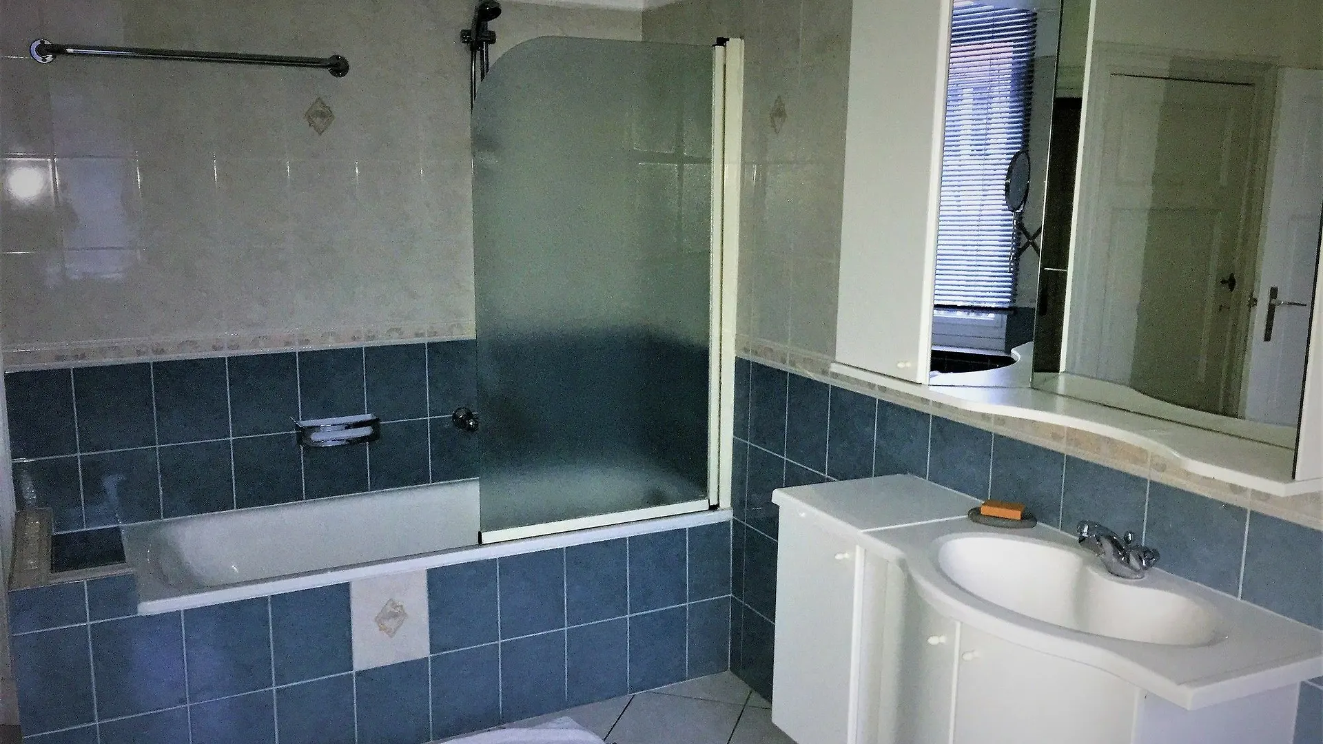 *** Hotel The Captaincy Guesthouse Brussels Belgium